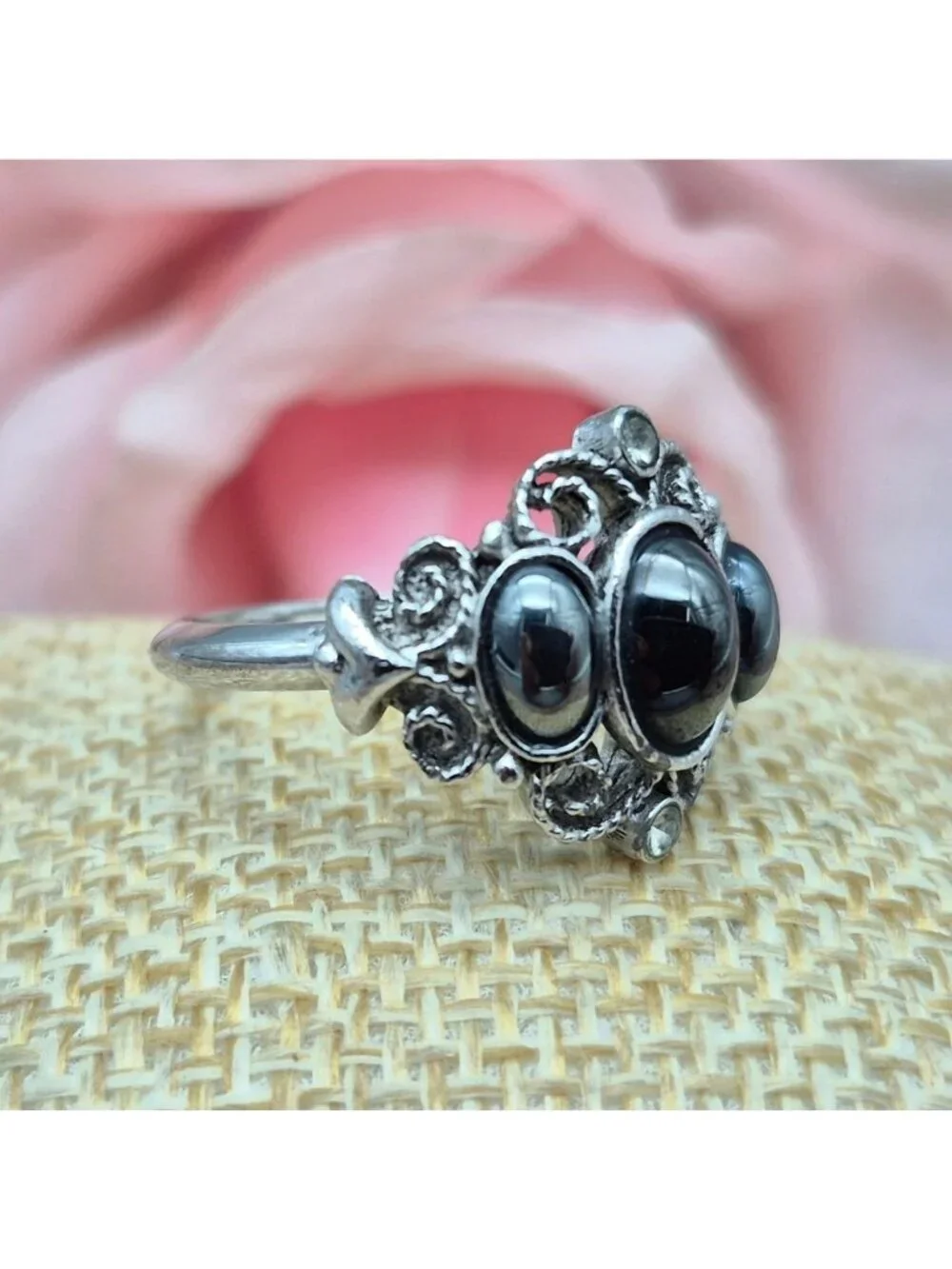 Vintage 70's AVON Midnight Splendor Hematite Ring Witchy Whimsigoth Size 7.5